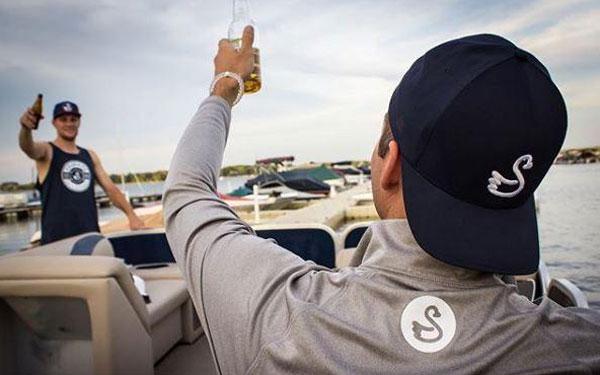 FlingGolf is partnering with Swannies to make golf more fun